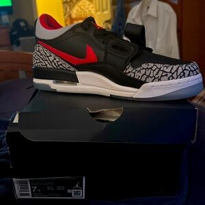 Nike Air Jordan Legacy 312 low boys size 7 brand new in the box never worn